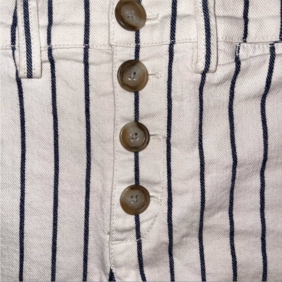 MADEWELL Emmett Button Front Shorts in Stripe - Picture 9 of 13